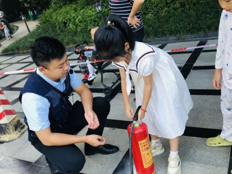 20240923【尚学龙泉·服务学习型社区建设】保平社区开展“善学保平·救在身边”安全教育活动348.png
